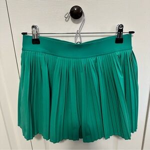Lululemon Varsity High-Rise Pleated Tennis Skirt in Cascadia Green Size 6 EUC